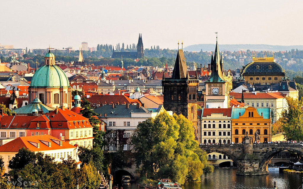 Экскурсии в Прагу
